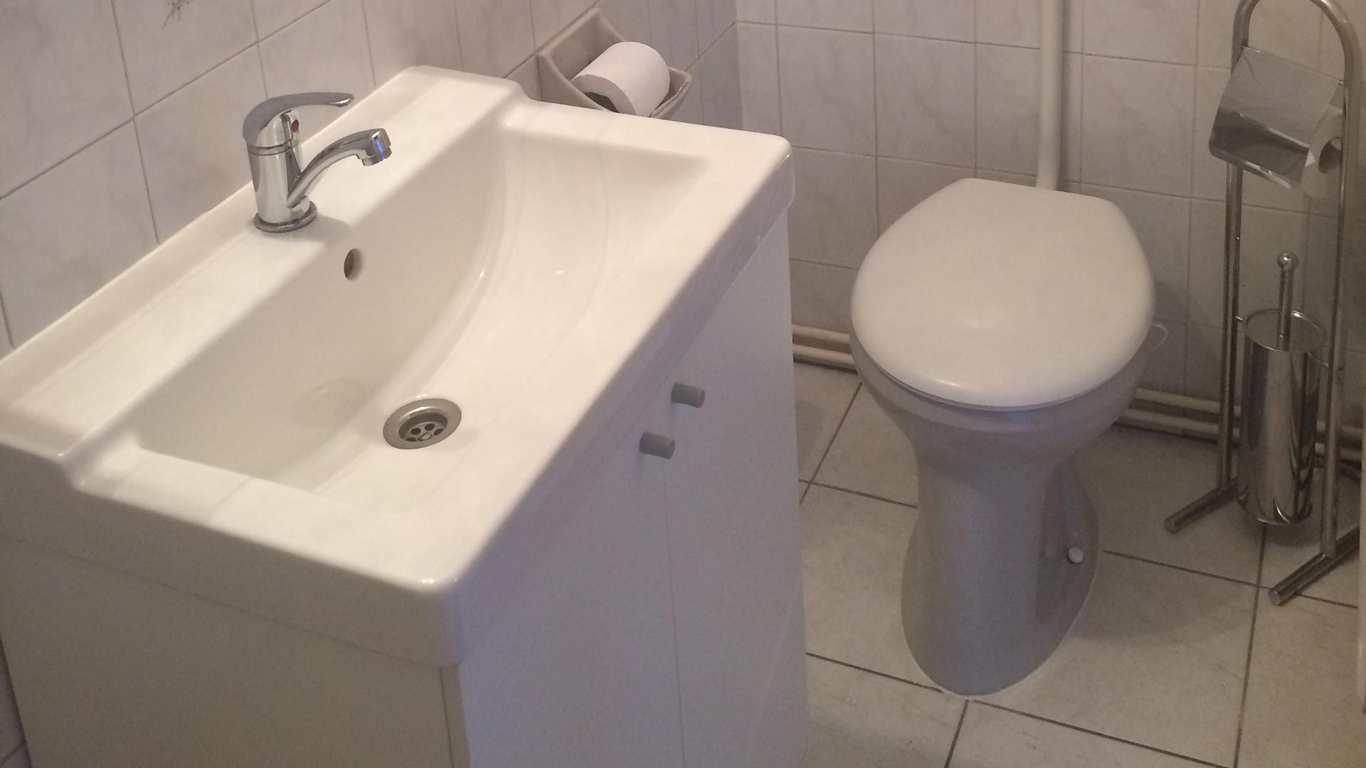 Nagy ház felső szint fürdőszoba 4.